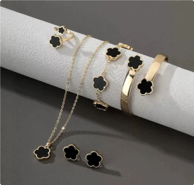 Five Petal Flower 5-piece Necklace Brace Lace Bracelet Stud Earrings Ring