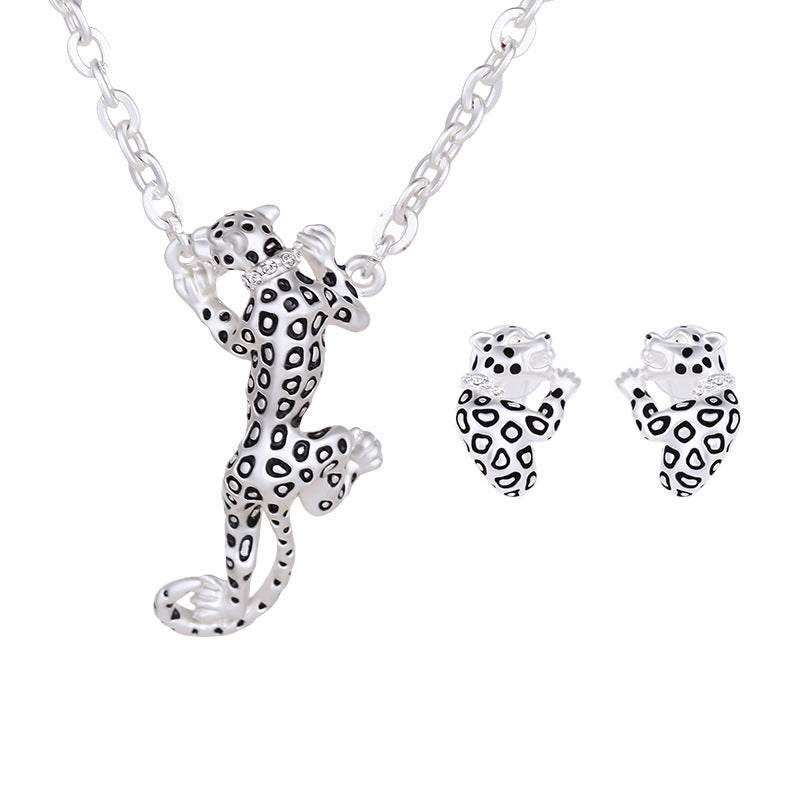 Golden Classic Diamond-studded Animal Costume Matching Set