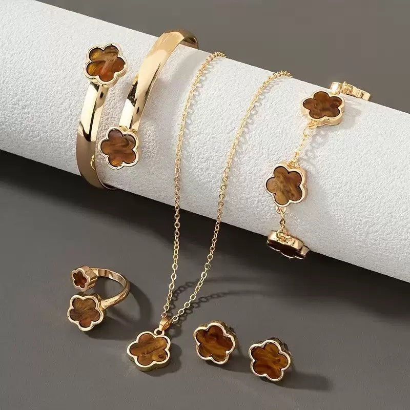 Five Petal Flower 5-piece Necklace Brace Lace Bracelet Stud Earrings Ring
