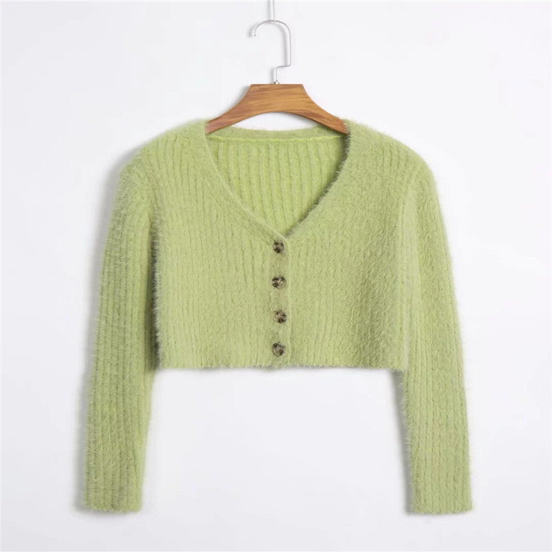 Short knit cardigan