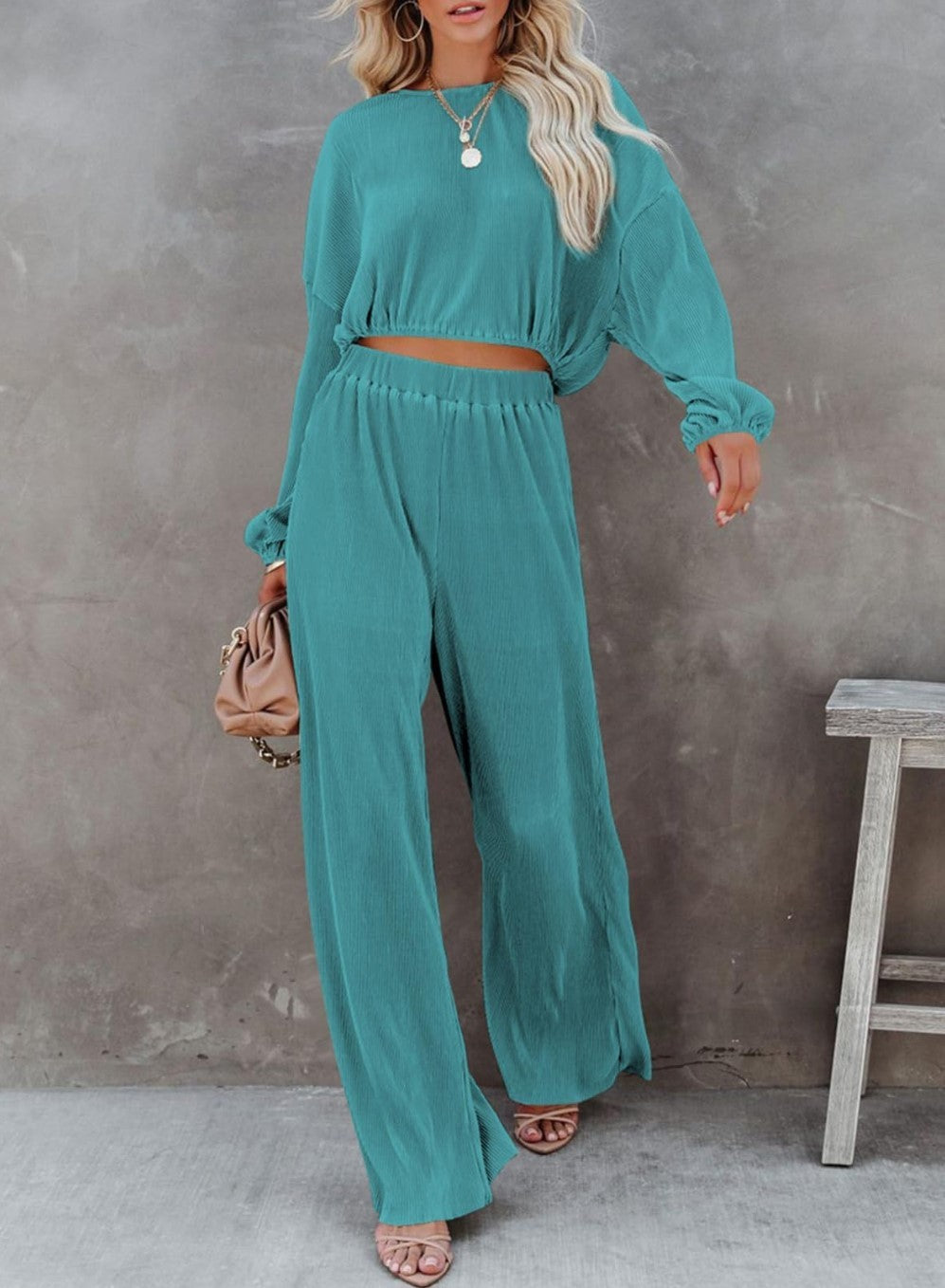 Women's Round-neck Long Sleeve Short Top And Wide Leg Pants Suit