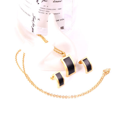 Black Shell Pendant Necklace Earring Set