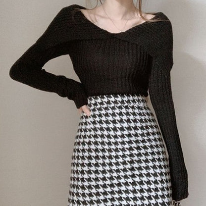 Women's Niche V-neck Off-shoulder Slim Pullover Knitted Top